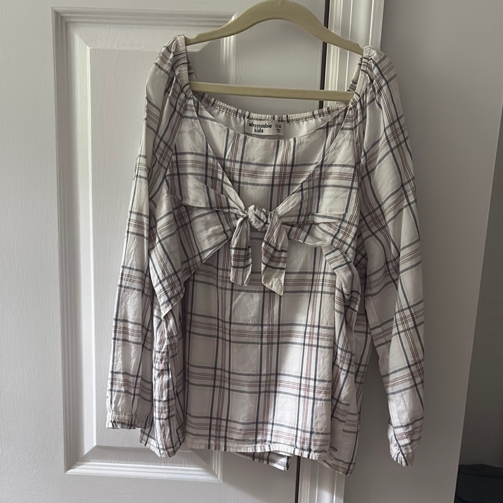Abercrombie Kids White and Gray Tie-Front Long Sleeve Blouse